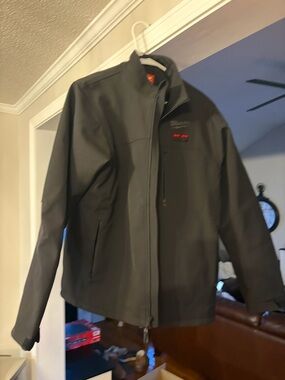 Milwaukee Men’s L Toughshell heated M12 jacket  -charger no battery looks new !!